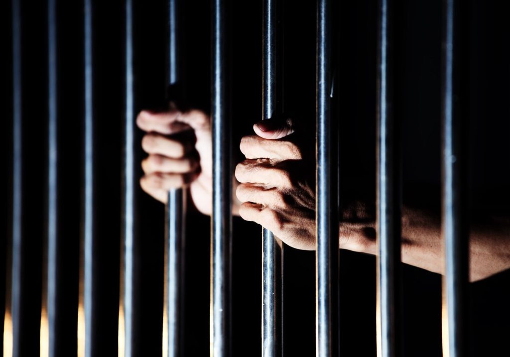 Tribunal de Alhucemas condena a un hombre a 10 meses de prisión por no pagar pensión alimenticia