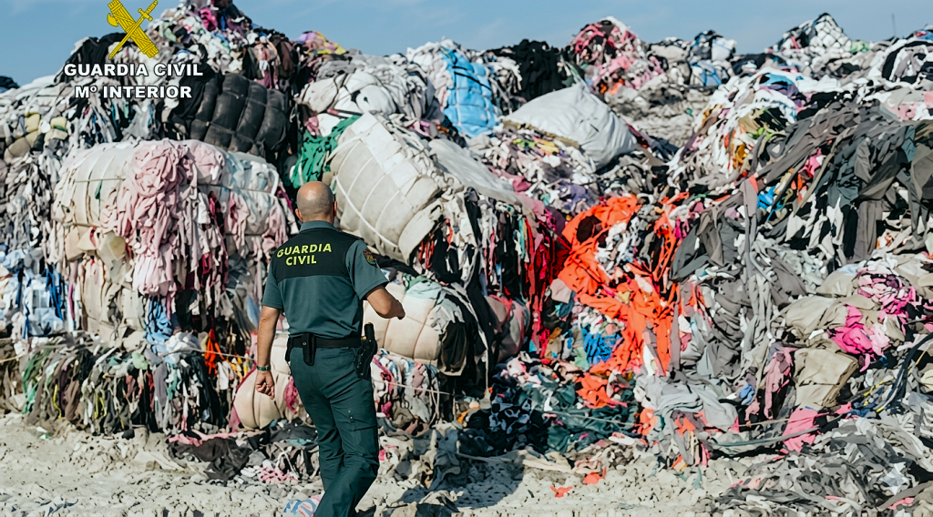 De Tanger Med al puerto de Algeciras: la justicia española desmantela una red de tráfico de residuos textiles
